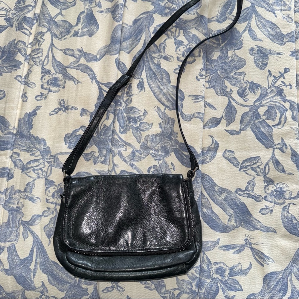 Margot Mini Crossbody Bag Leather Navy